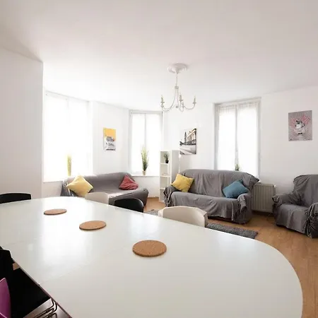 Maison Cosy 4 Chambres, Terrasse, Garage Prive Apartment *