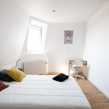 Maison Cosy 4 Chambres, Terrasse, Garage Privé