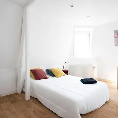 Maison Cosy 4 Chambres, Terrasse, Garage Prive Apartment Croix