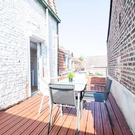 Maison Cosy 4 Chambres, Terrasse, Garage Privé