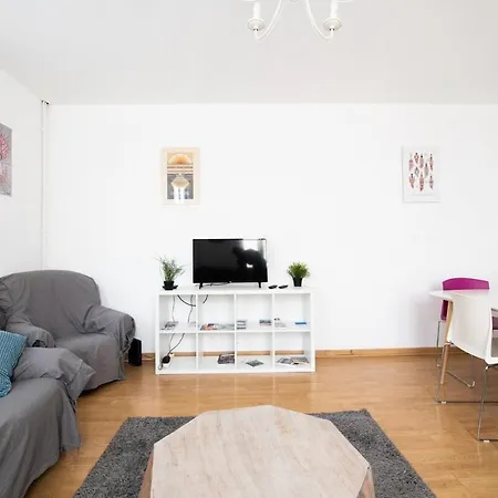 Apartment Maison Cosy 4 Chambres, Terrasse, Garage Prive